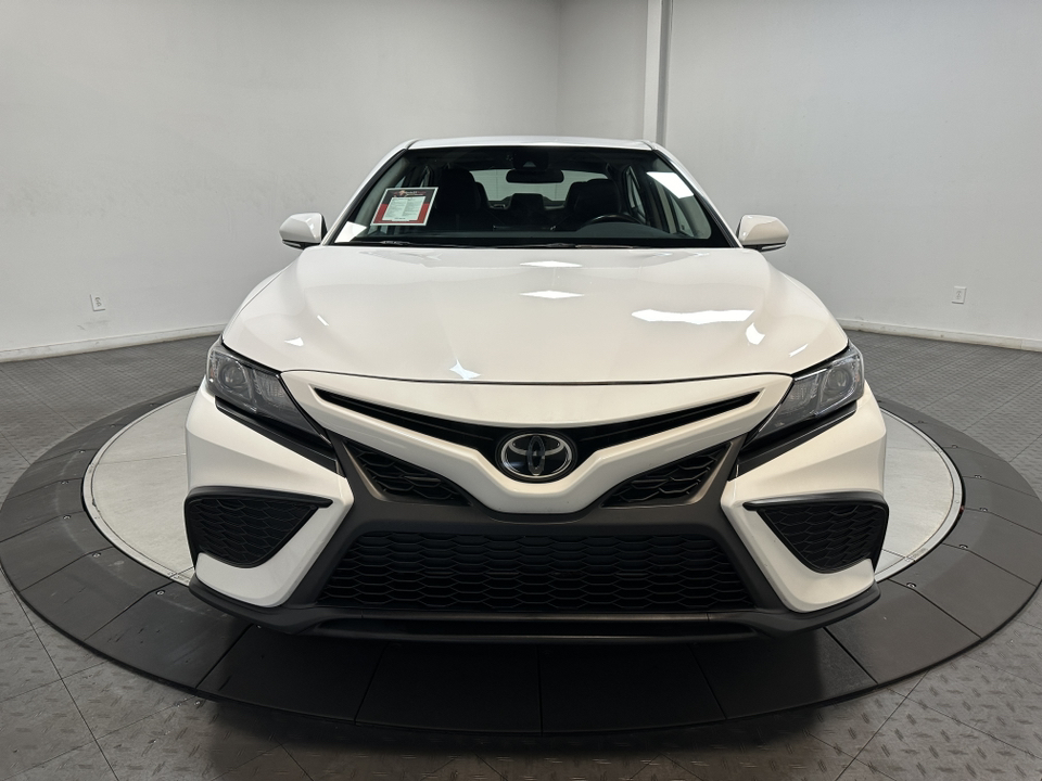 2022 Toyota Camry SE 4