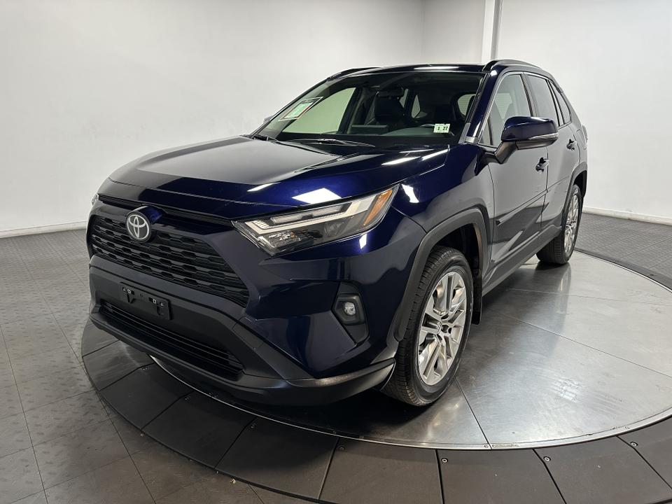 2022 Toyota RAV4 XLE Premium 6