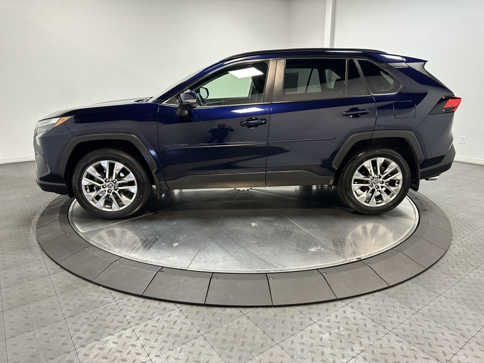 2022 Toyota RAV4 XLE Premium 8