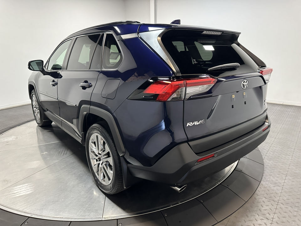 2022 Toyota RAV4 XLE Premium 9