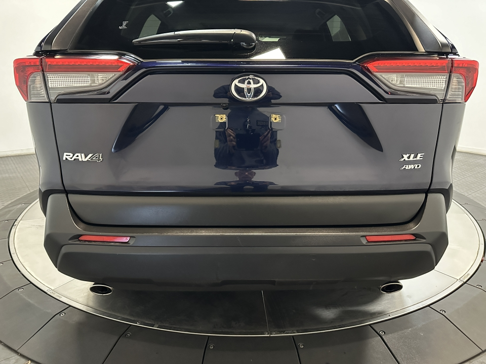 2022 Toyota RAV4 XLE Premium 12