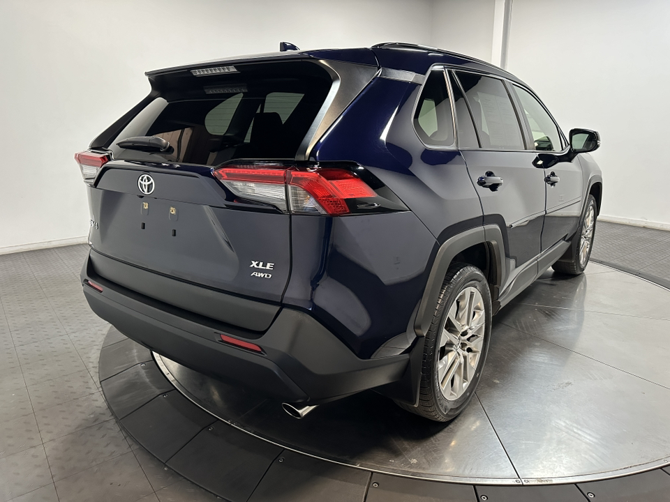 2022 Toyota RAV4 XLE Premium 13