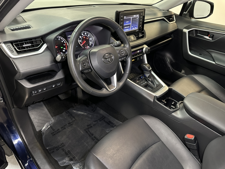 2022 Toyota RAV4 XLE Premium 24