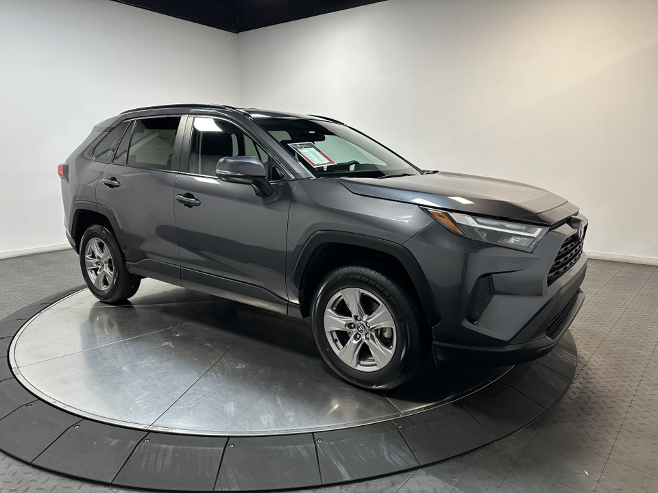 2022 Toyota RAV4 XLE 1