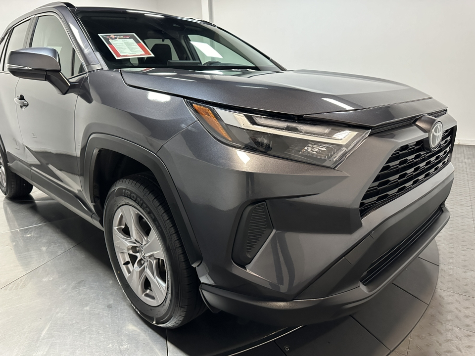 2022 Toyota RAV4 XLE 4