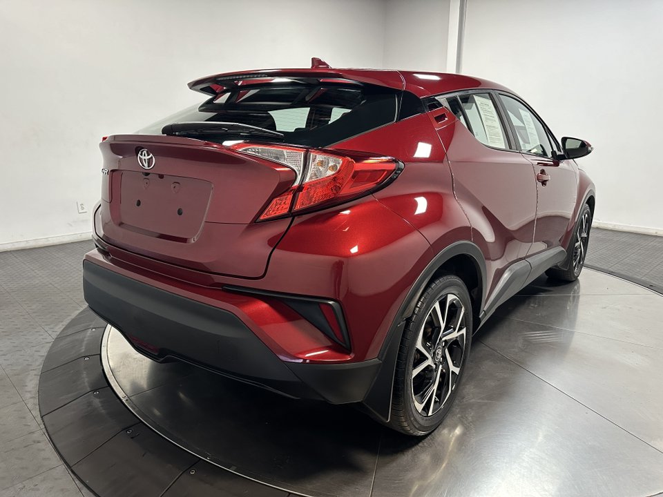 2018 Toyota C-HR XLE 12