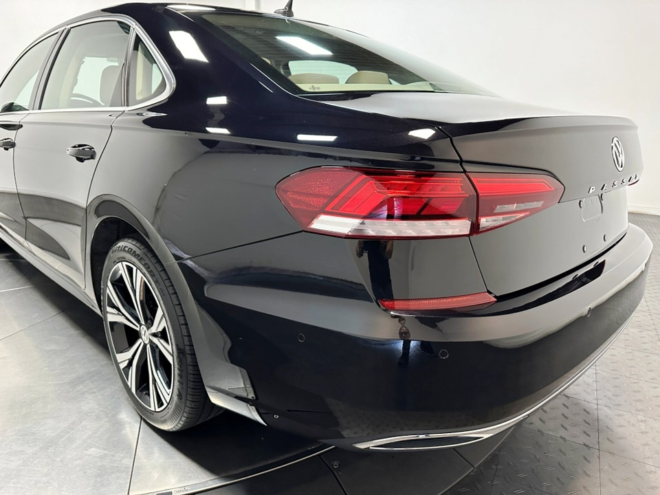 2020 Volkswagen Passat 2.0T SEL 10