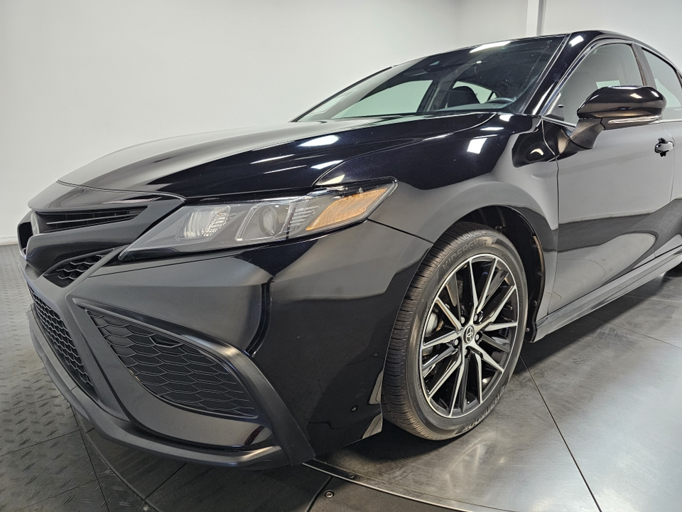 2023 Toyota Camry SE 7