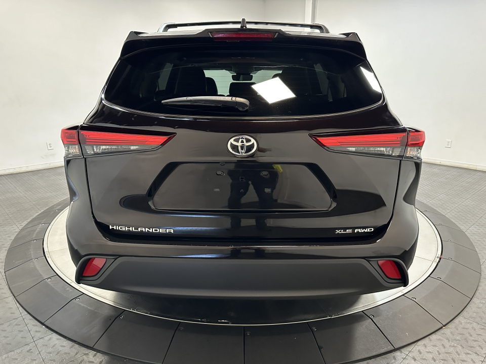 2021 Toyota Highlander XLE 11