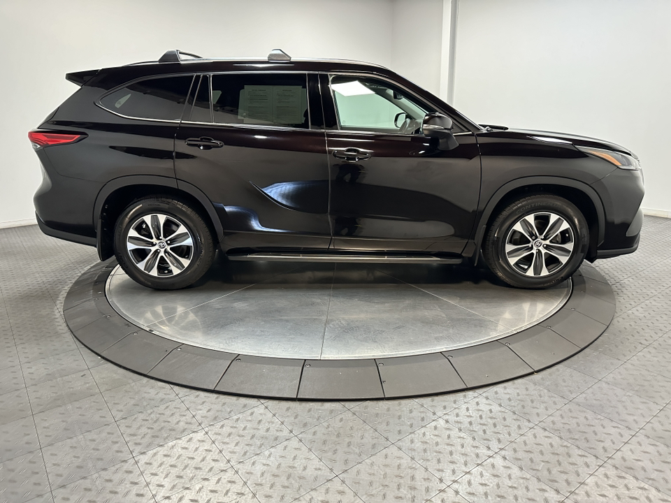 2021 Toyota Highlander XLE 15