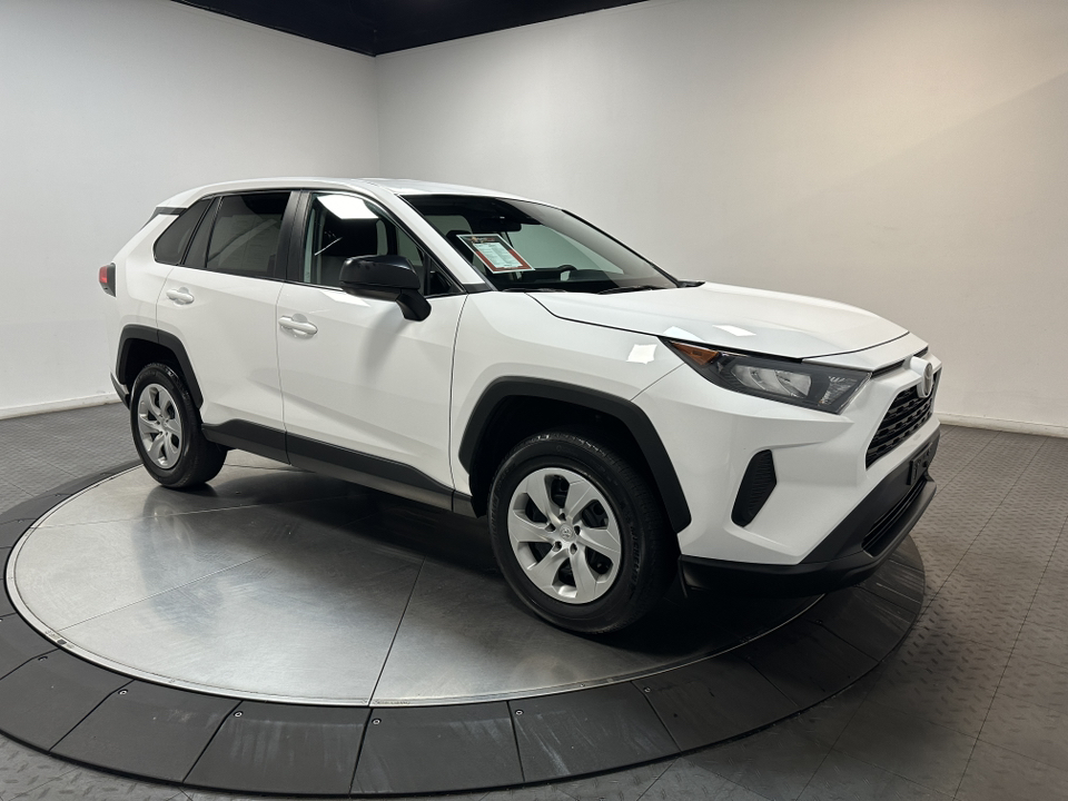 2022 Toyota RAV4 LE 1