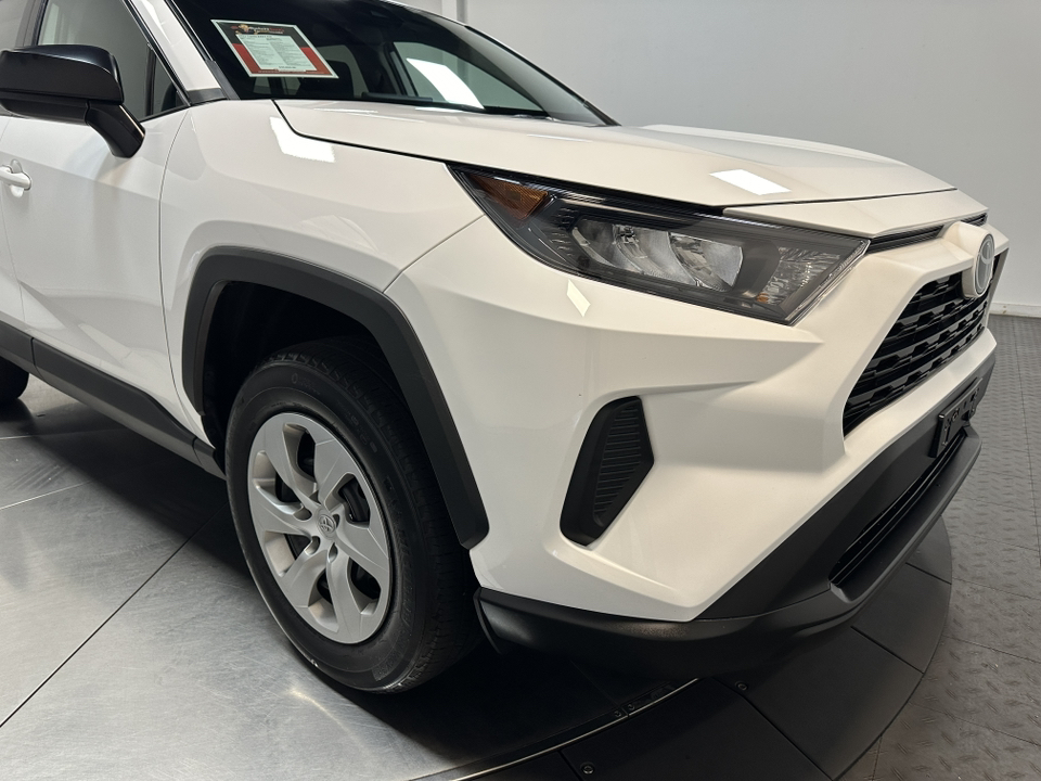 2022 Toyota RAV4 LE 3