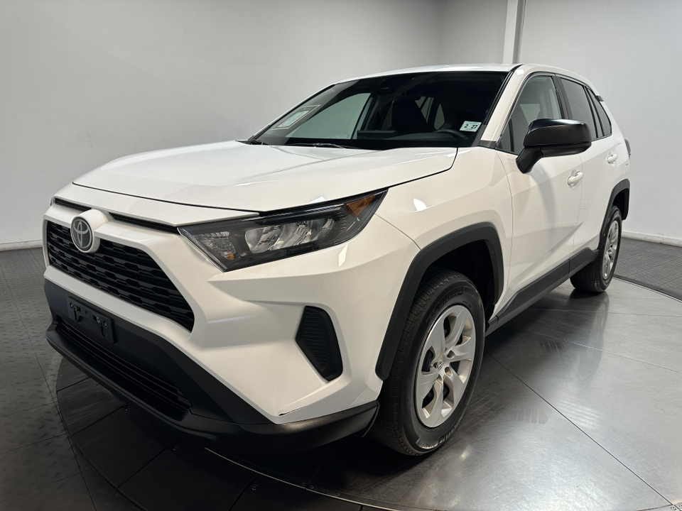 2022 Toyota RAV4 LE 6