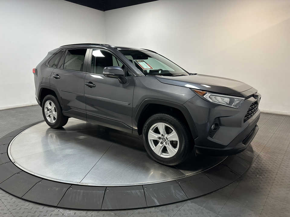 2021 Toyota RAV4 XLE 1