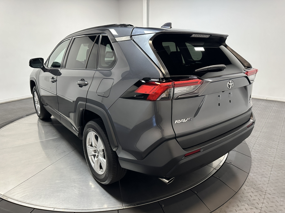 2021 Toyota RAV4 XLE 9