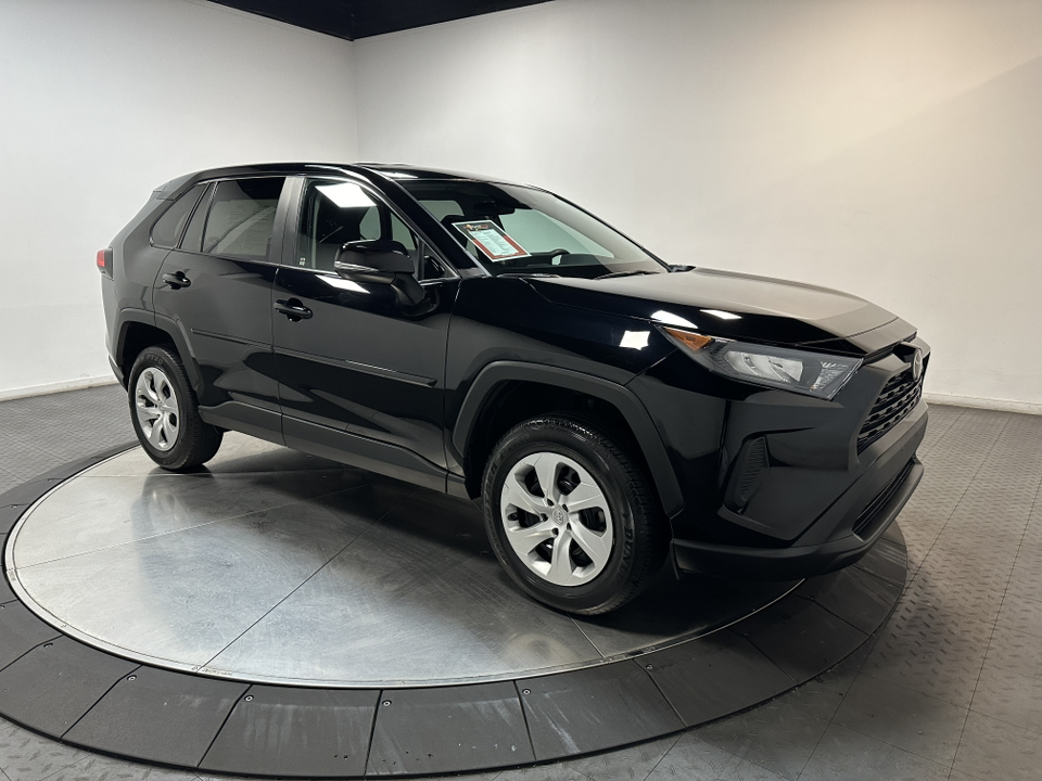 2022 Toyota RAV4 LE 1