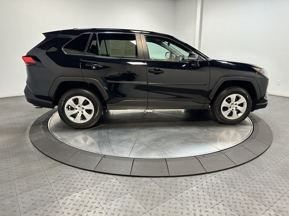 2022 Toyota RAV4 LE 15