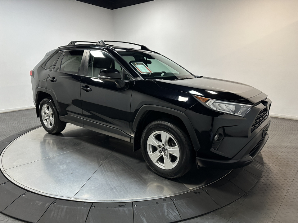 2021 Toyota RAV4 XLE 1