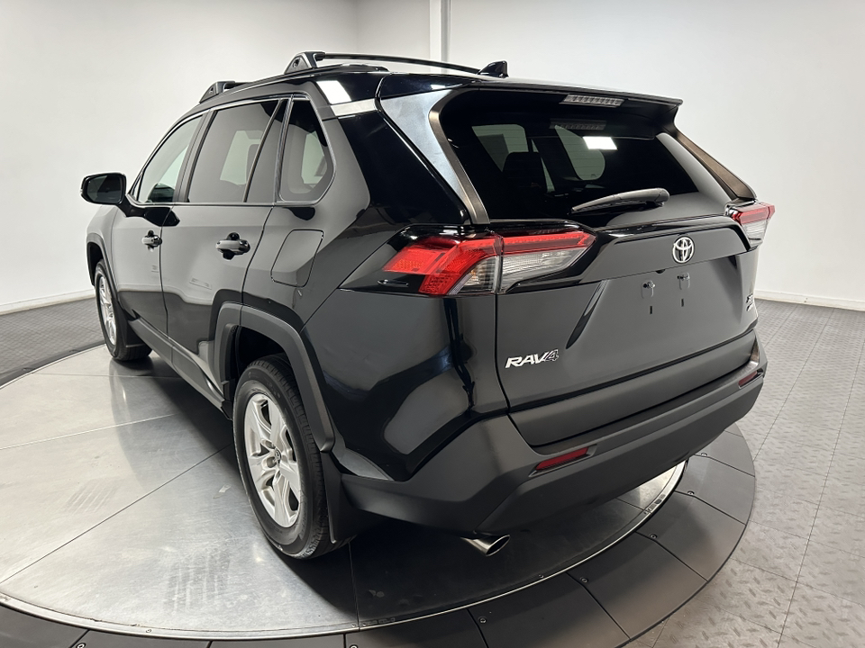 2021 Toyota RAV4 XLE 9