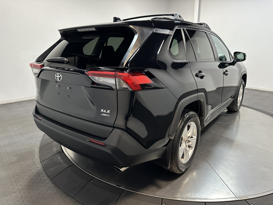 2021 Toyota RAV4 XLE 13