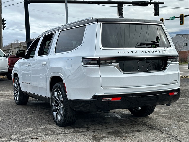 2024 Jeep Grand Wagoneer L Series III 8