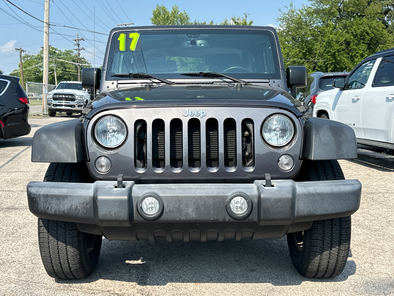 2017 Jeep Wrangler Sport 32