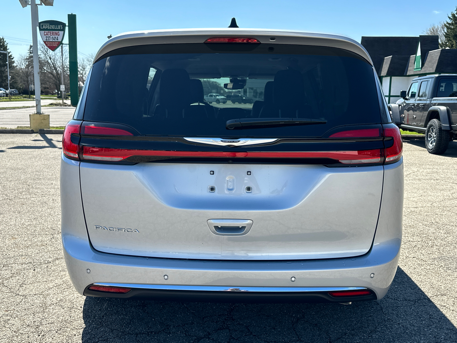 2024 Chrysler Pacifica Touring L 35
