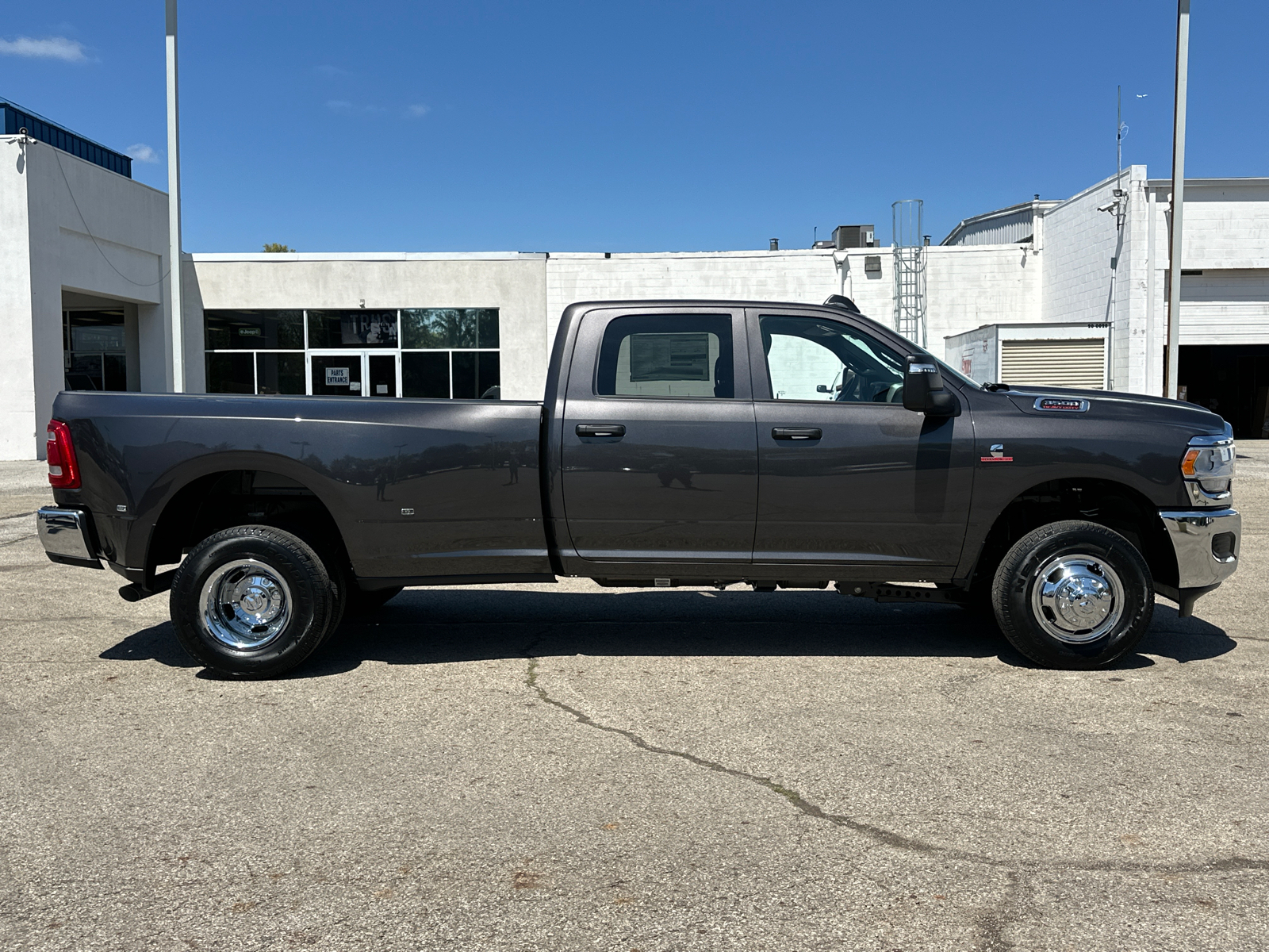 2024 Ram 3500 Tradesman 2