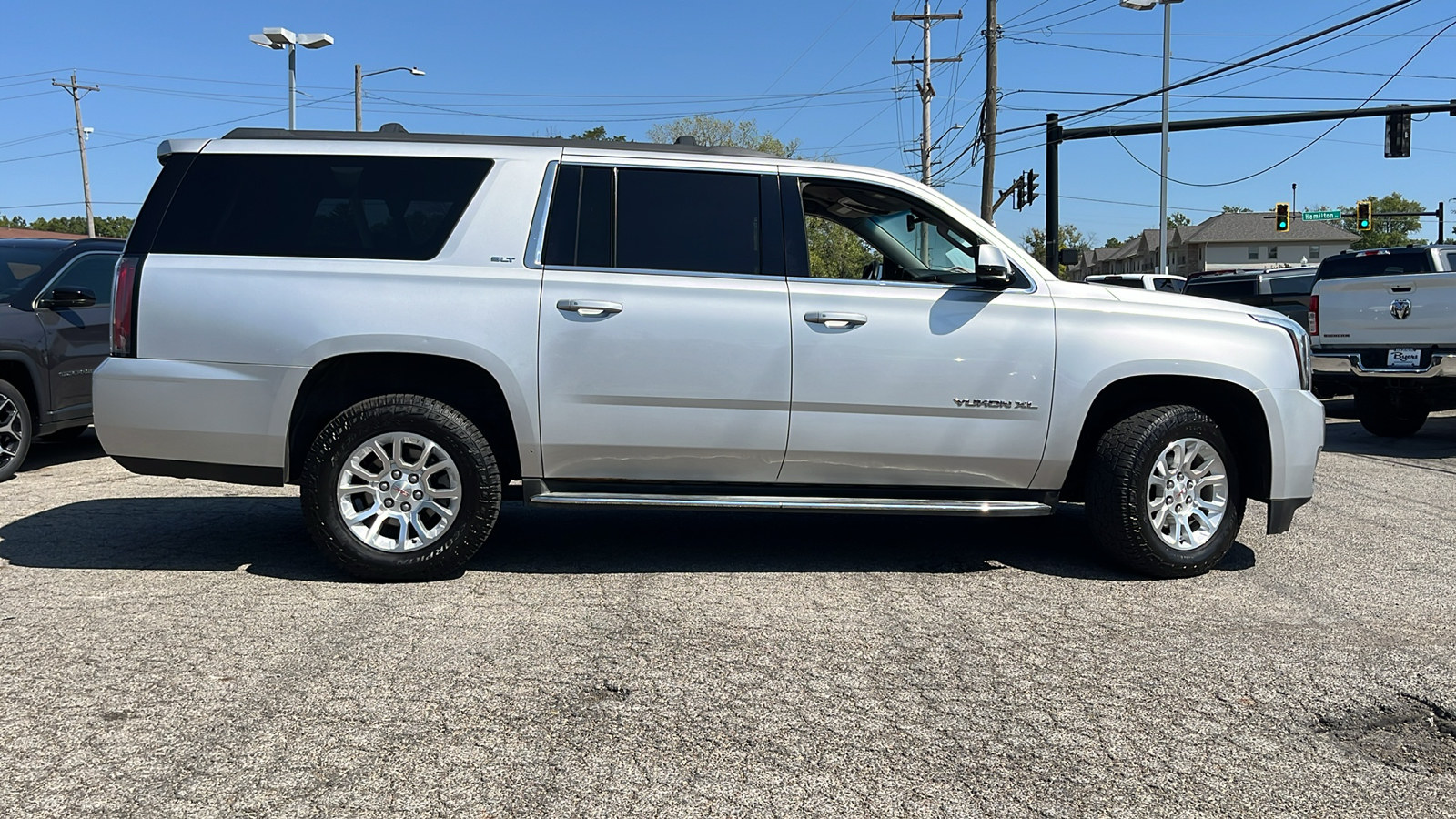 2015 GMC Yukon XL SLT 2