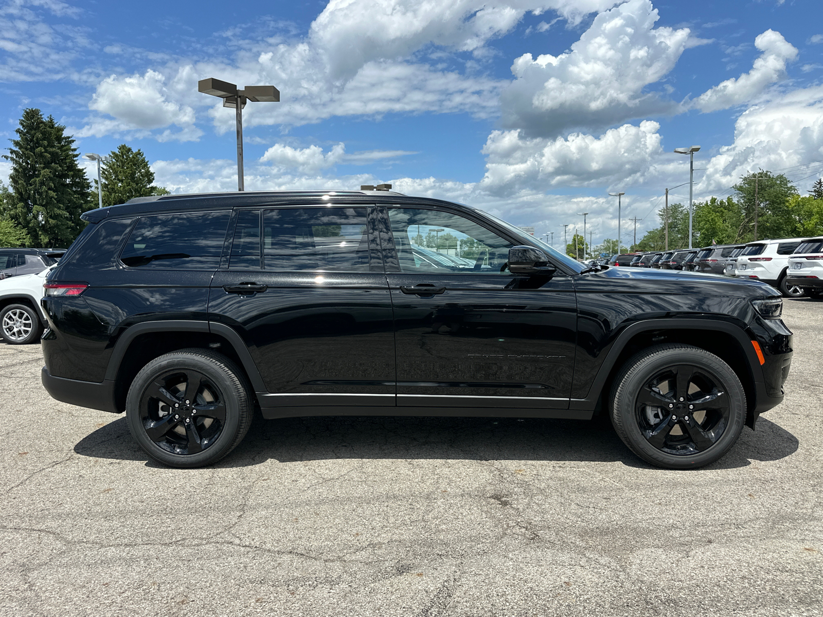 2024 Jeep Grand Cherokee L Altitude X 2