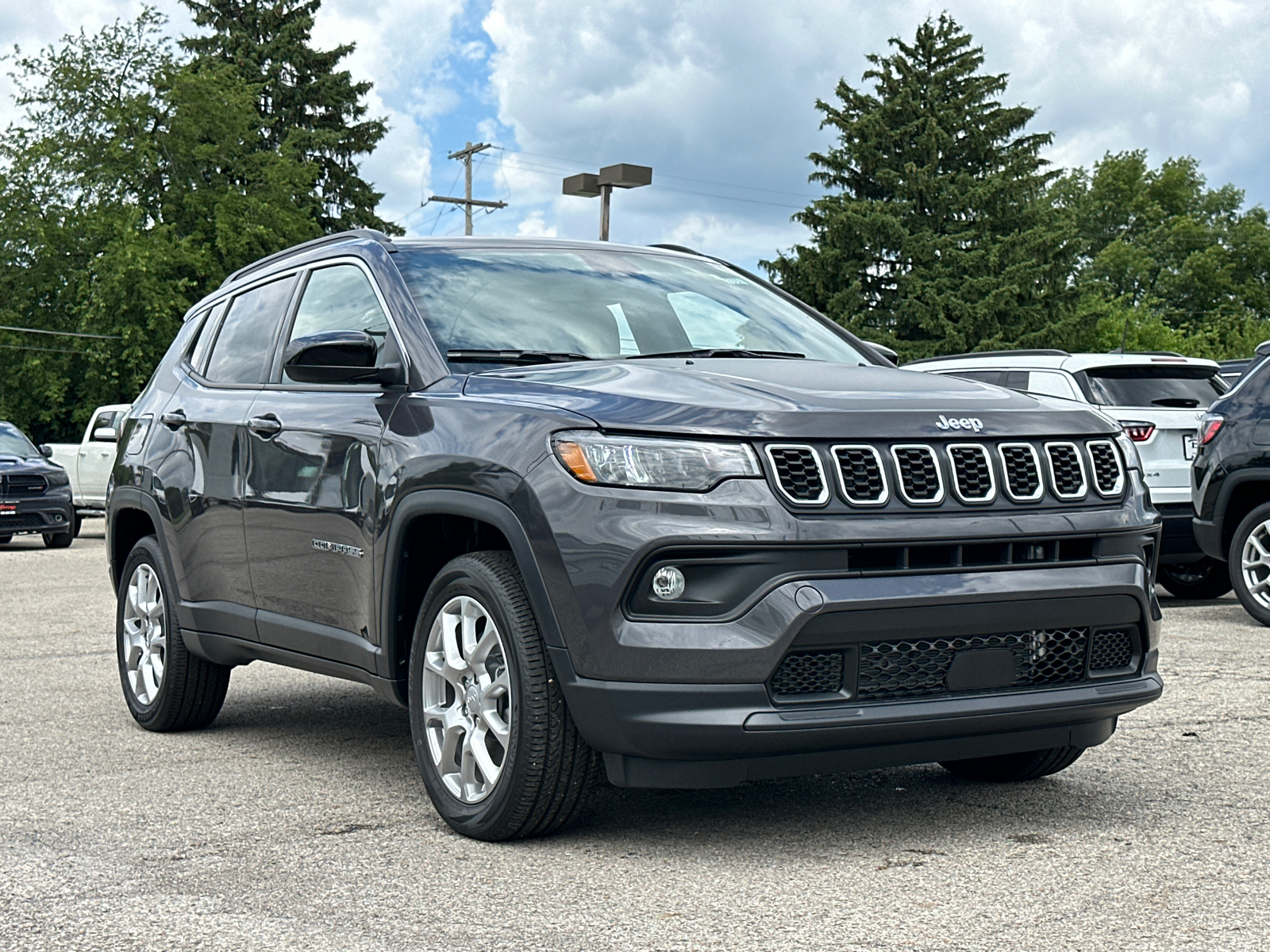 2024 Jeep Compass Latitude Lux 1