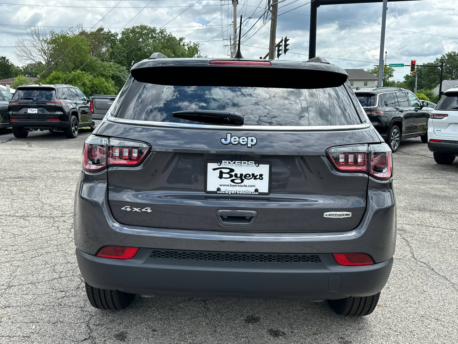 2024 Jeep Compass Latitude Lux 32