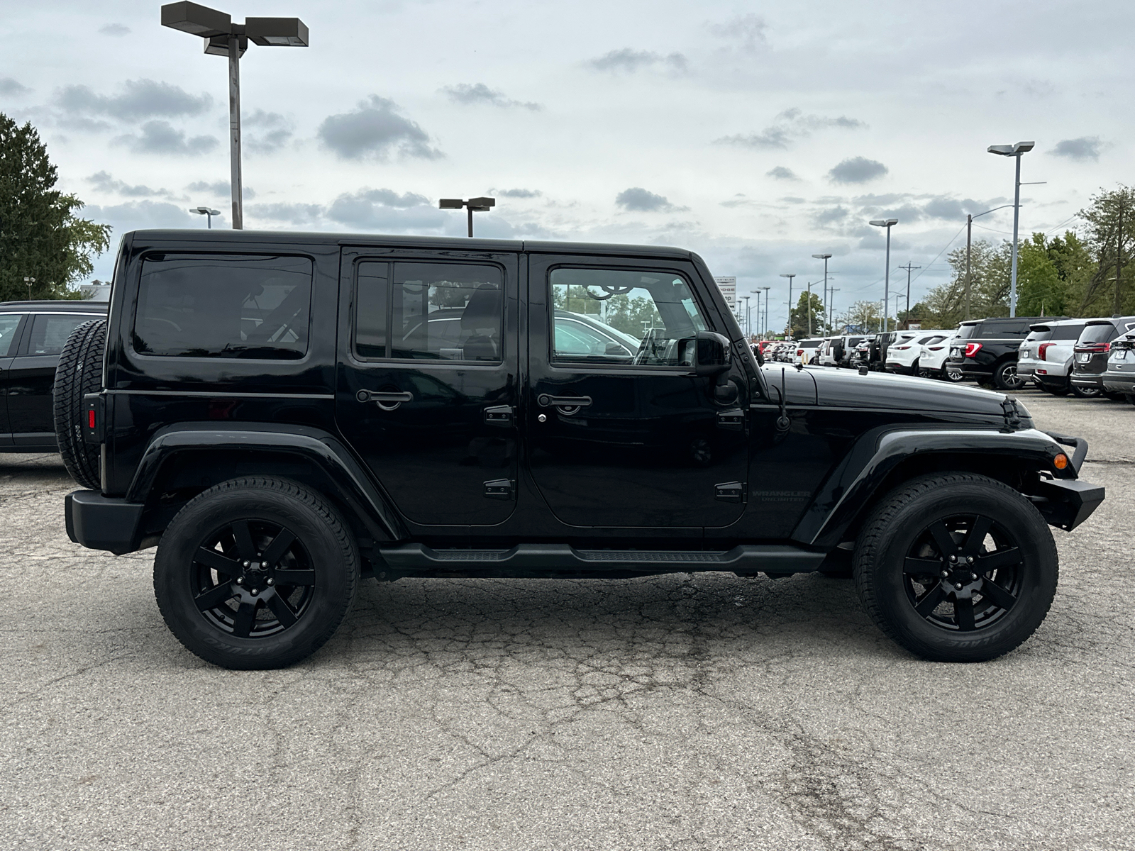 2014 Jeep Wrangler Unlimited Altitude 2