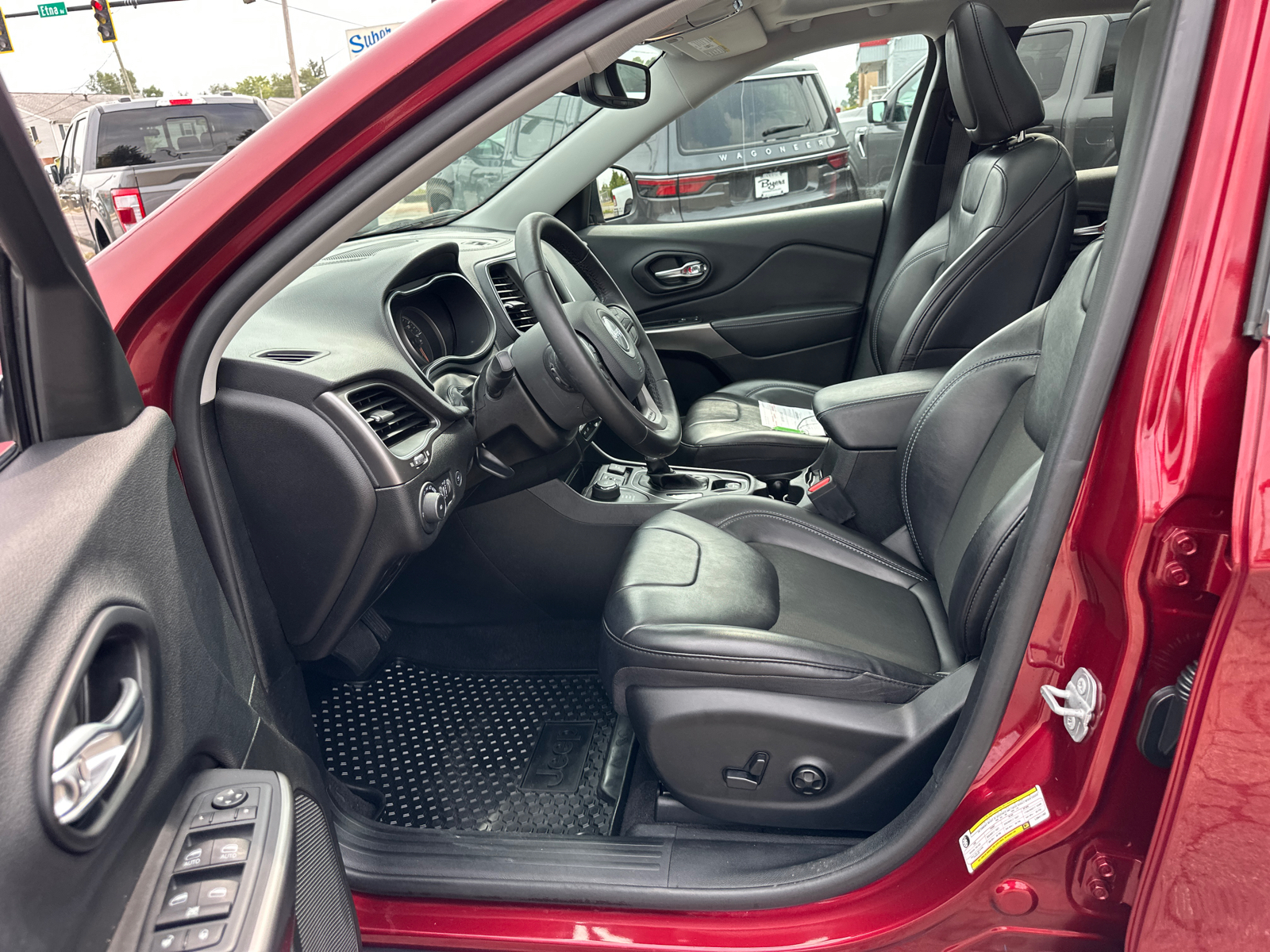 2020 Jeep Cherokee Latitude Plus 6