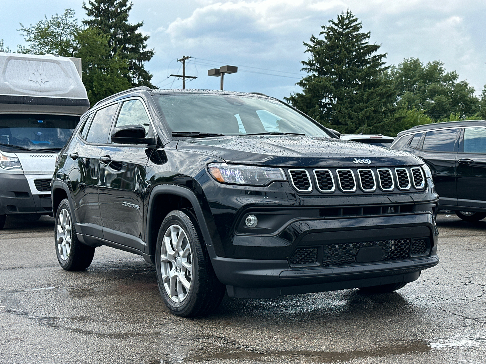 2024 Jeep Compass Latitude Lux 1