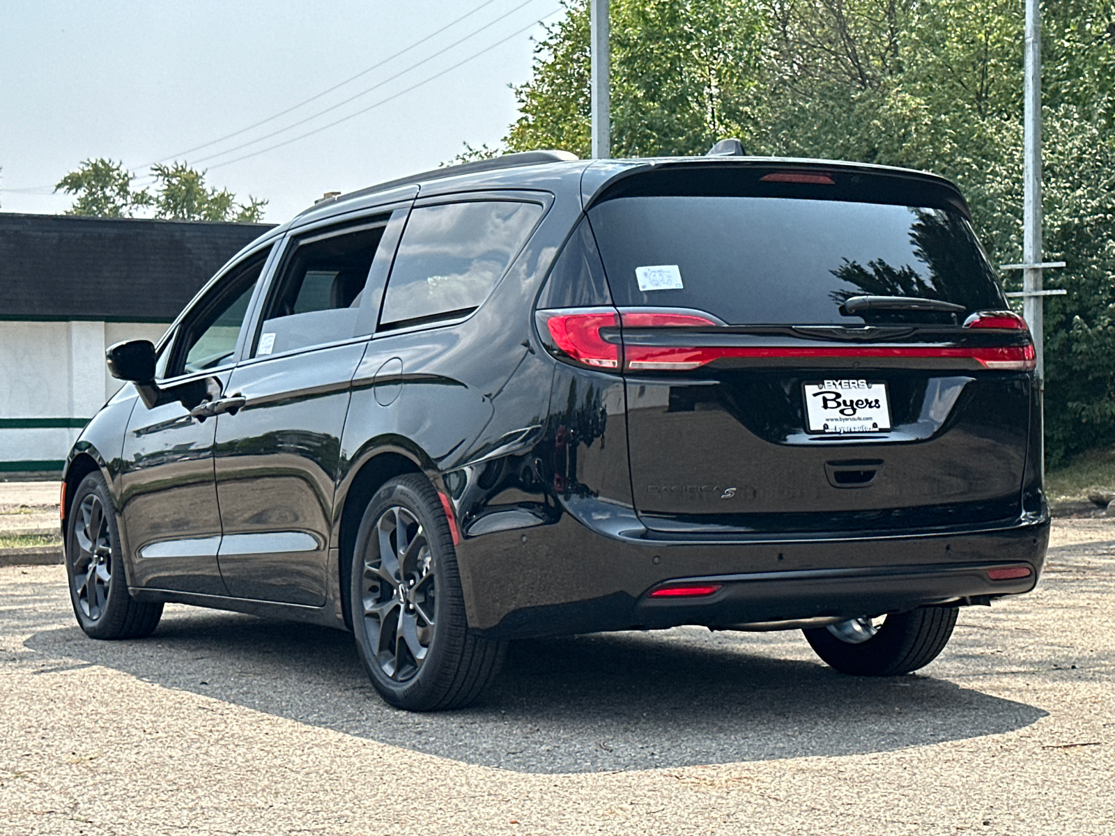 2024 Chrysler Pacifica Touring L 4