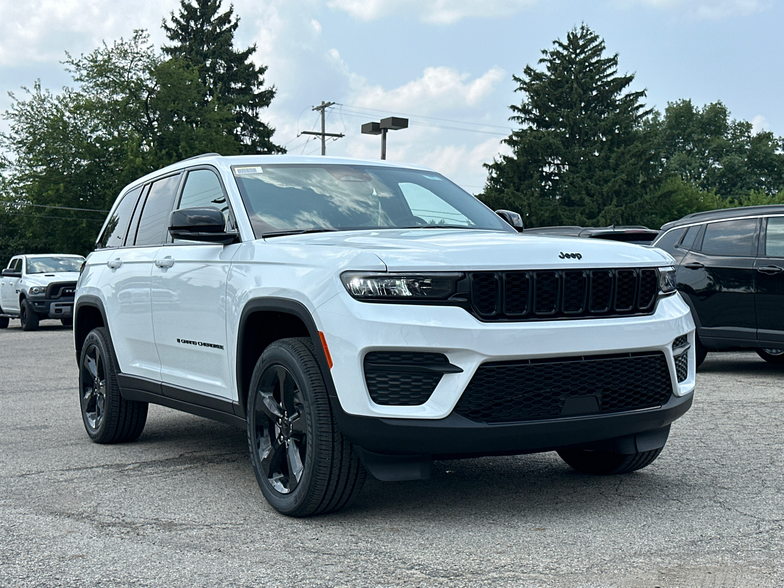 2024 Jeep Grand Cherokee Altitude X 1