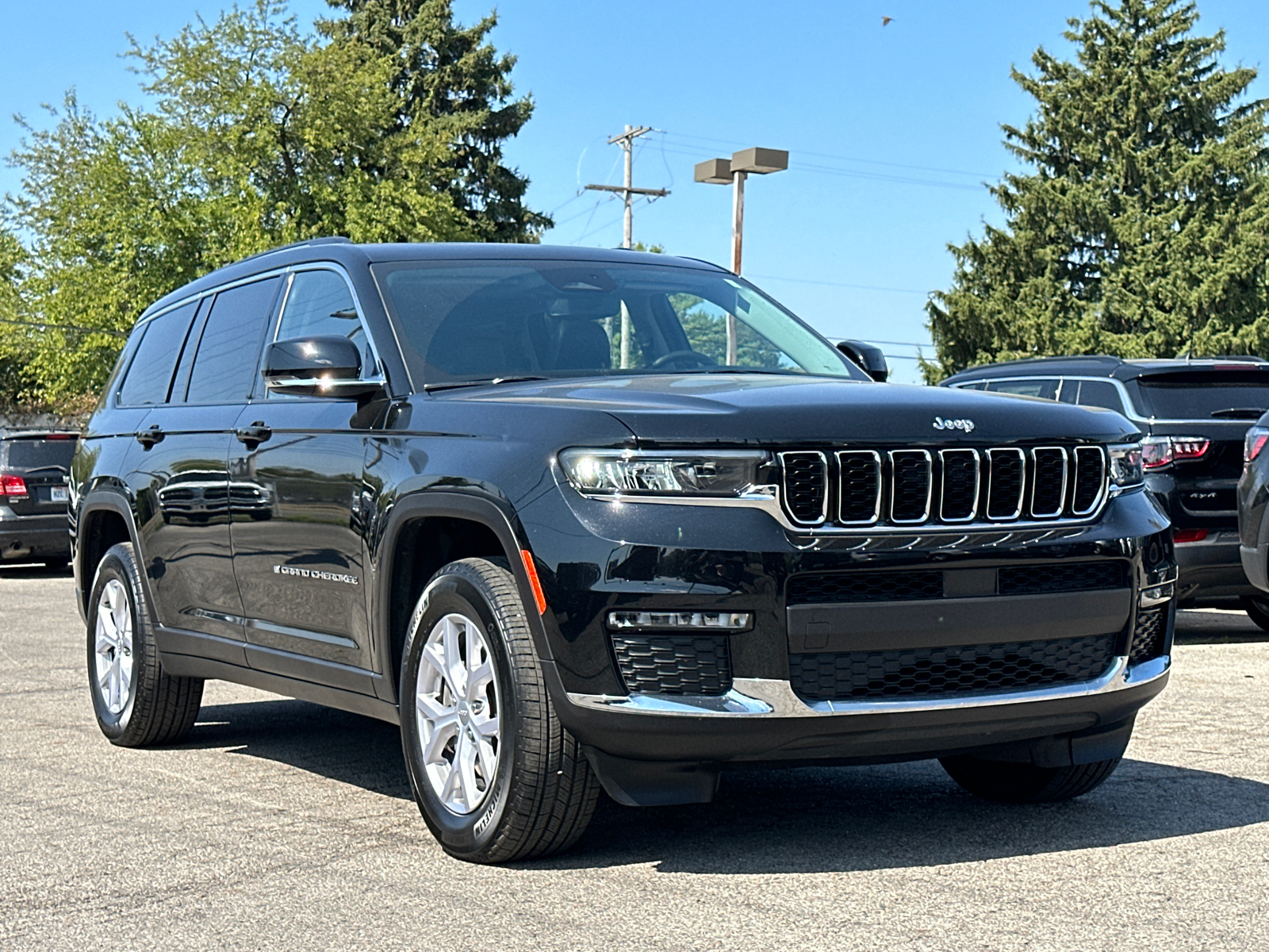 2022 Jeep Grand Cherokee L Limited 1