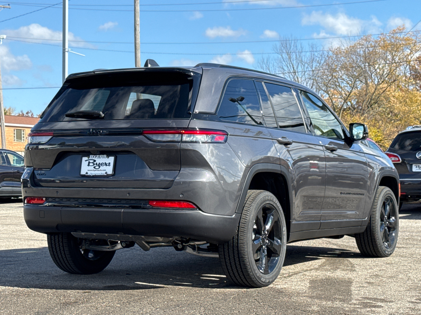 2025 Jeep Grand Cherokee Laredo 3