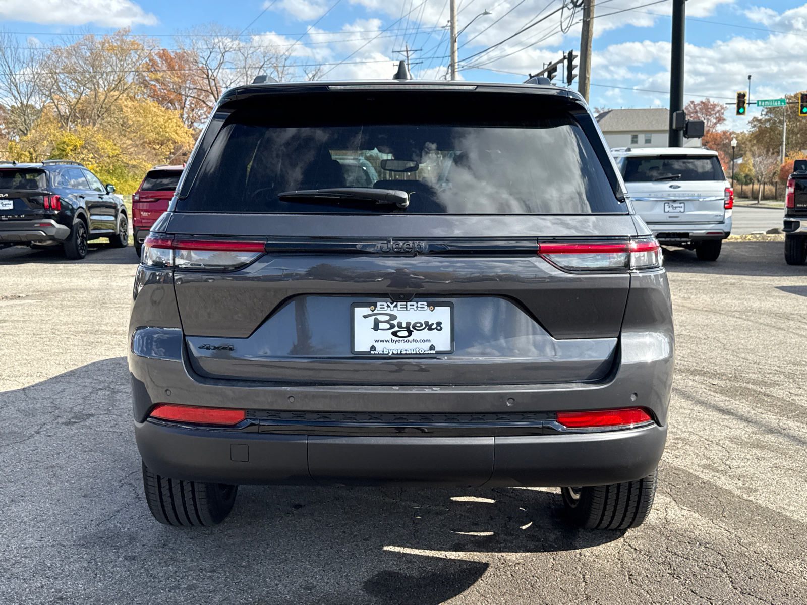 2025 Jeep Grand Cherokee Laredo 33