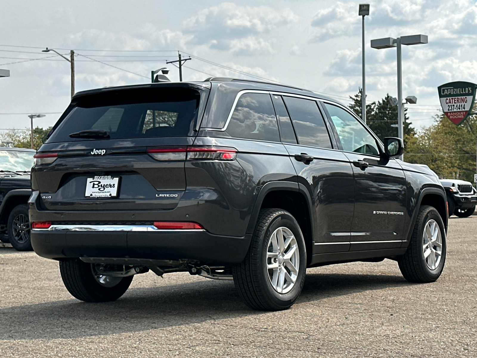 2025 Jeep Grand Cherokee Laredo X 3