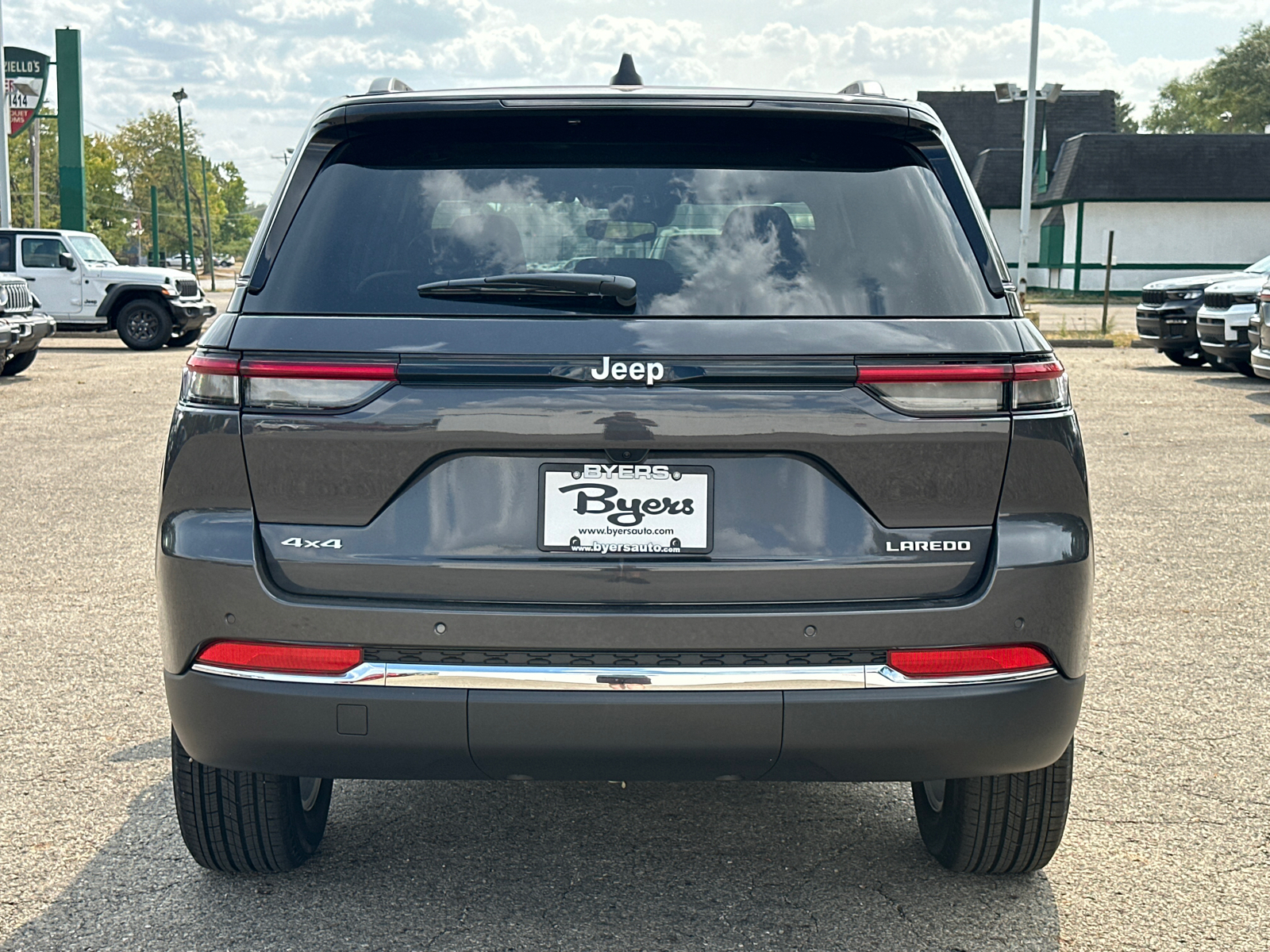 2025 Jeep Grand Cherokee Laredo X 33