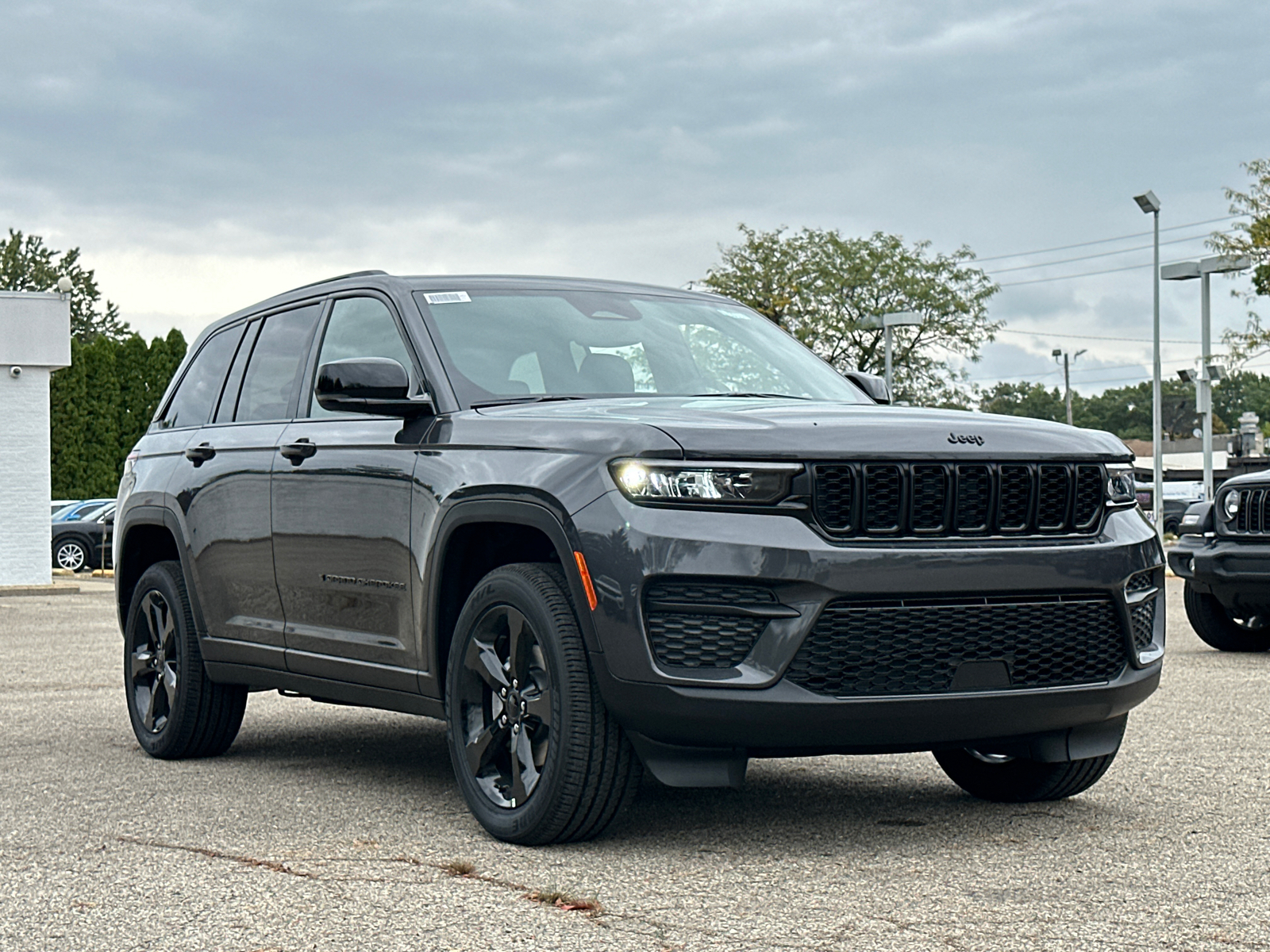 2025 Jeep Grand Cherokee Altitude X 1