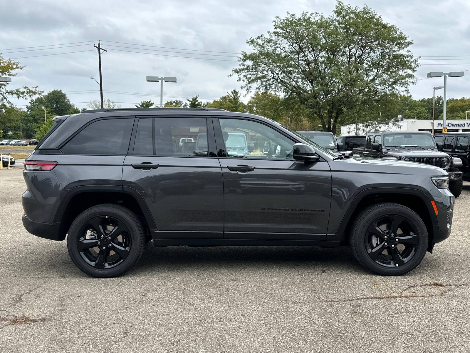 2025 Jeep Grand Cherokee Altitude X 2