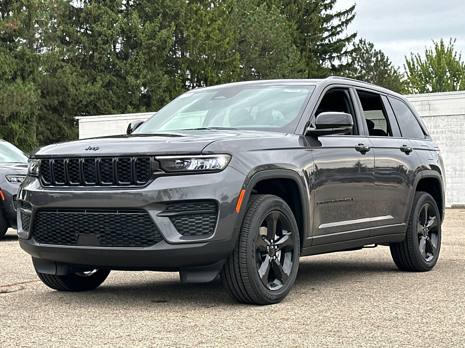 2025 Jeep Grand Cherokee Altitude X 5