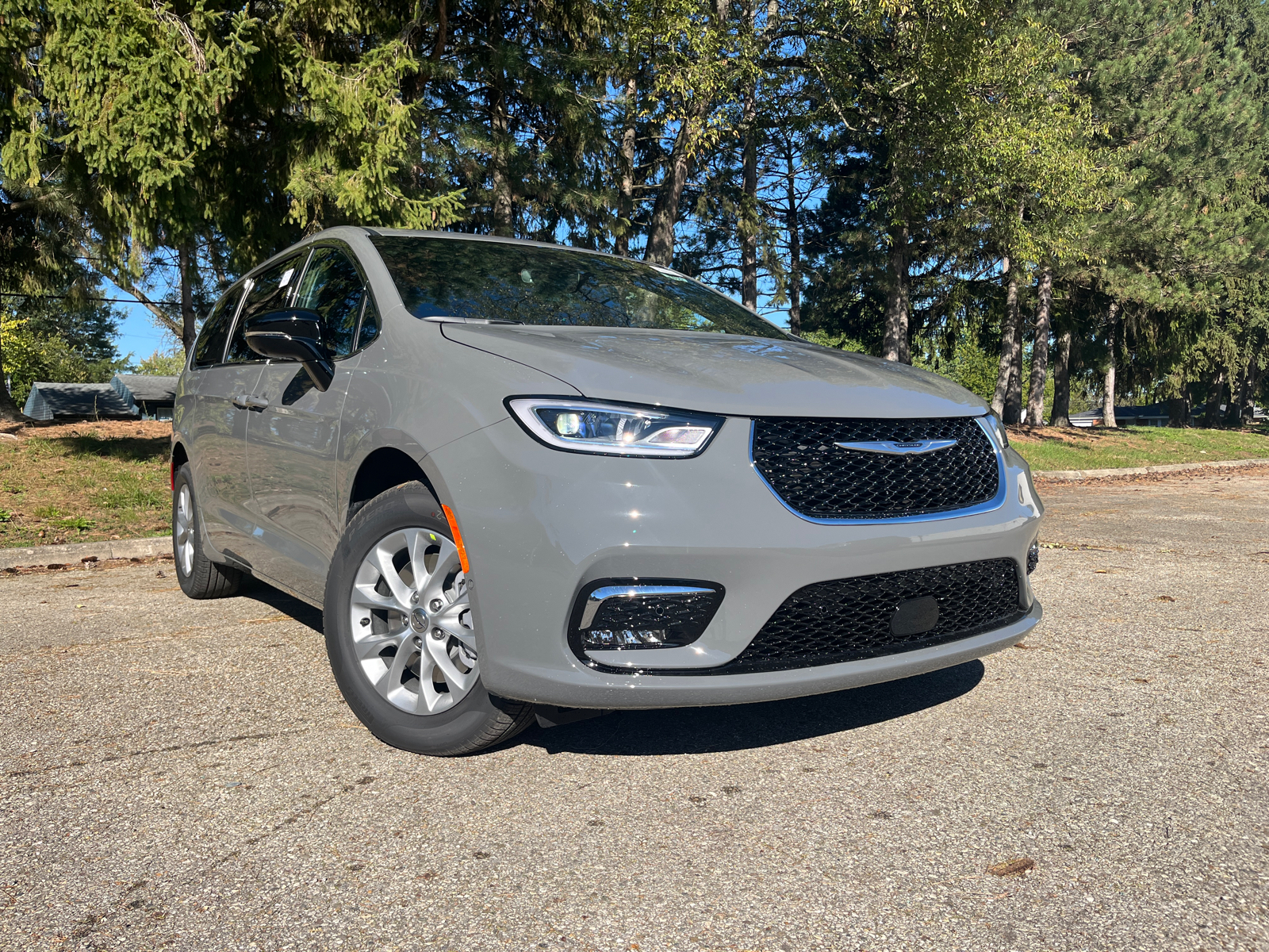 2025 Chrysler Pacifica Select AWD 1