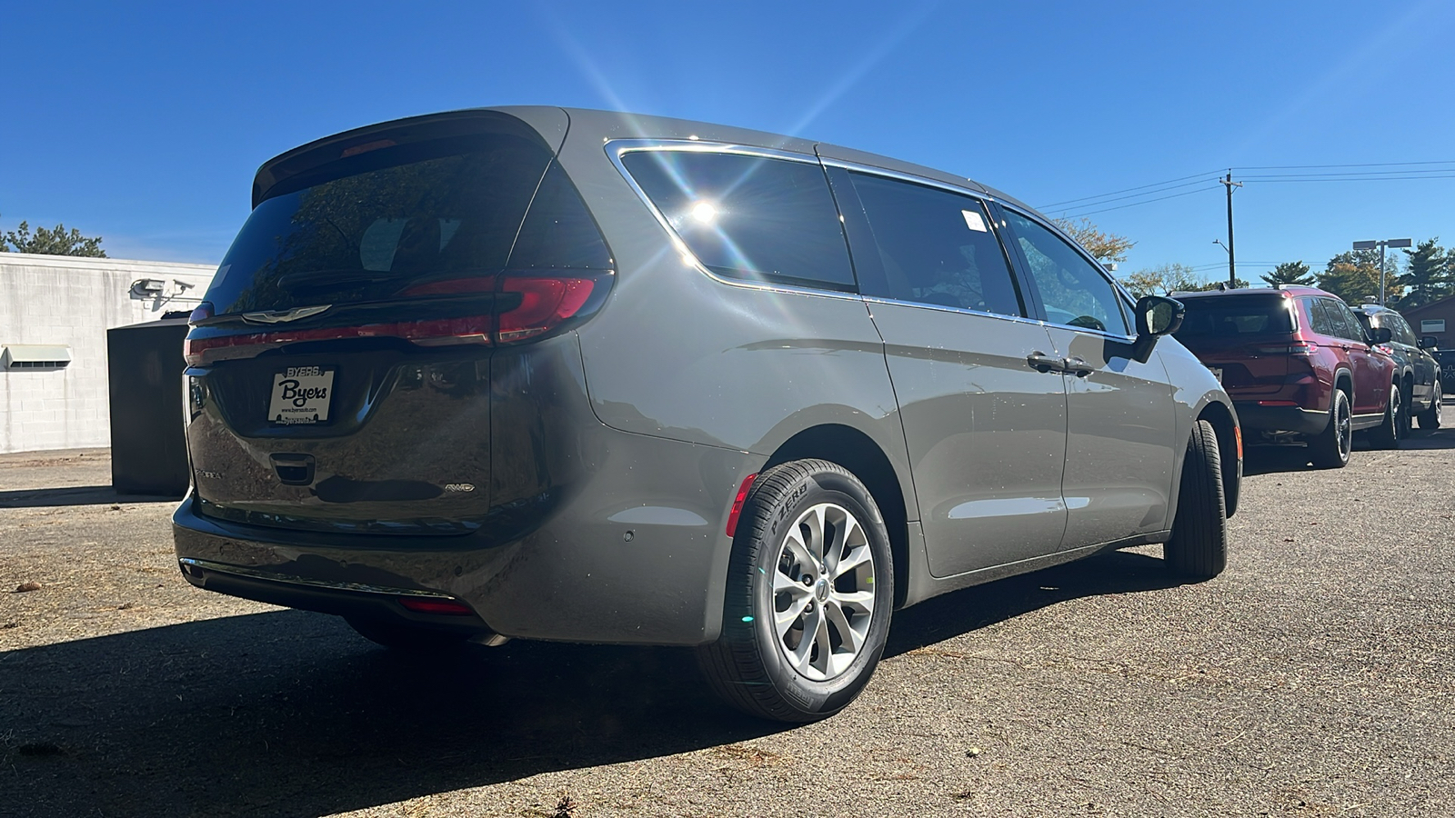 2025 Chrysler Pacifica Select AWD 4