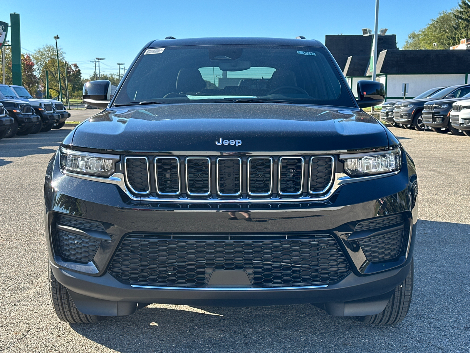 2025 Jeep Grand Cherokee Laredo X 35