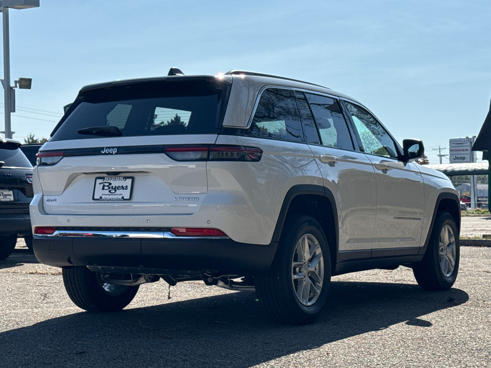 2025 Jeep Grand Cherokee Laredo 3