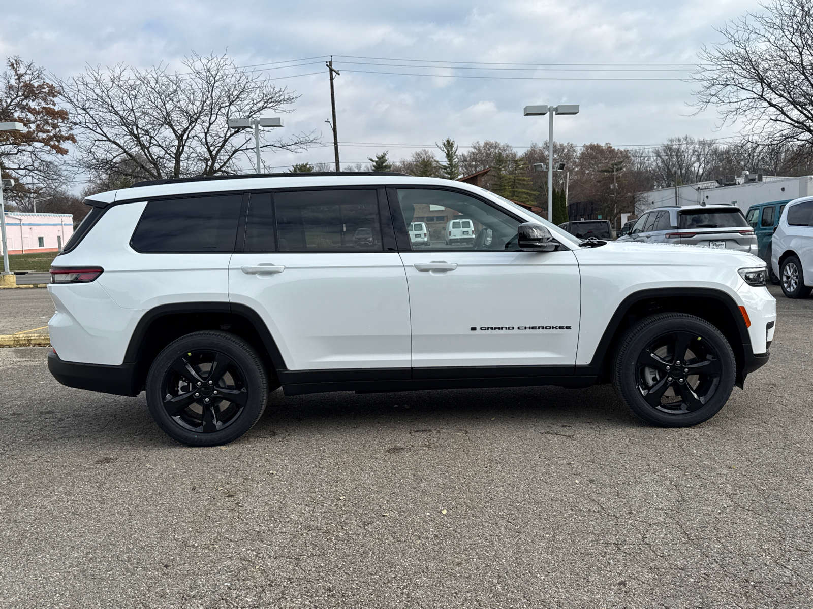 2025 Jeep Grand Cherokee L Altitude X 2